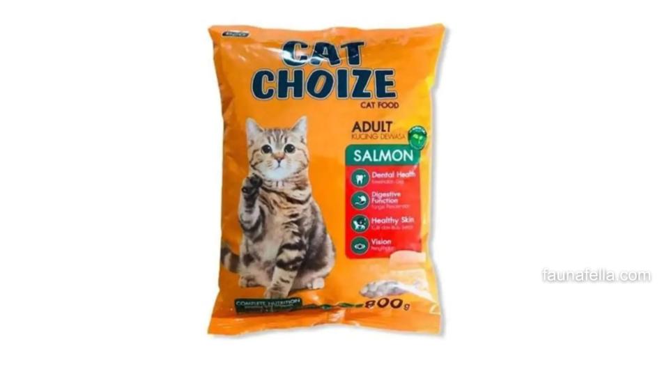Makanan kucing Cat Choize memiliki kandungan vitamin dan mineral yang dibutuhkan oleh kucing agar lebih sehat dan aktif.
